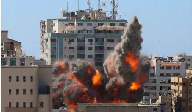 غضب دولي على اسرائيل بسبب نسفها برج الجلاء بغزة يضم مكاتب صحفية دولية