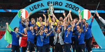 إيطاليا بطل أوروبا بعد خمس عقود من الزمن