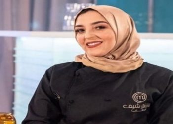 غيلان مدافعا عن الفتاة المتحجبة: هذه”عقدة النقص في تقليد الغرب” وأحداد يطالب بعدم إفلات صاحب المطعم من العقاب