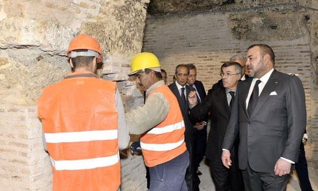الملك خلال زيارته لبرج سيدي بونافع بفاس اعقبتها غضبة ملكيةphotos