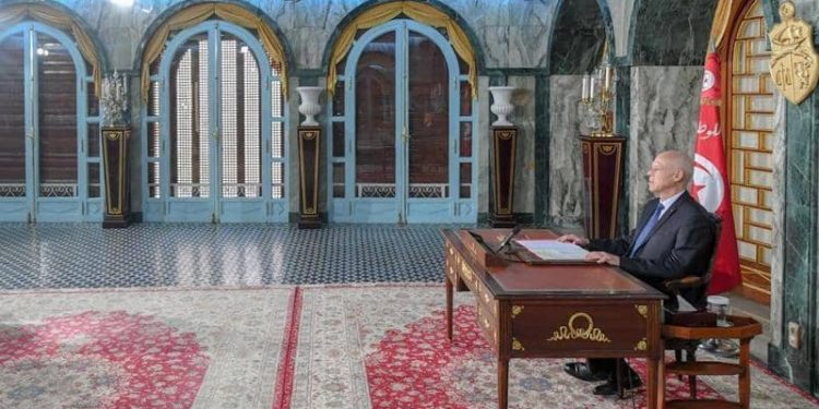 الرئيس قيس سعيّد يمدد تعليق عمل البرلمان التونسي