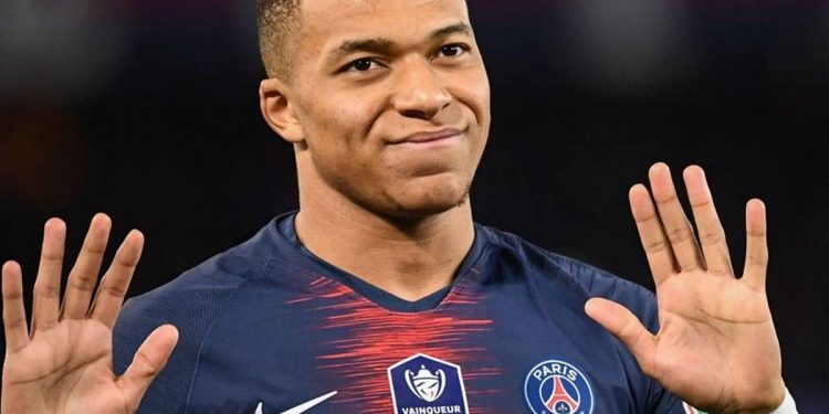 ريال مدريد تقدم عرضا بقيمة 160 مليون يورو لضم الفرنسي كيليان مبابي