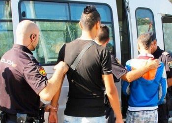 بعد التصعيد..سلطات سبتة تعيد قاصرين للمغرب