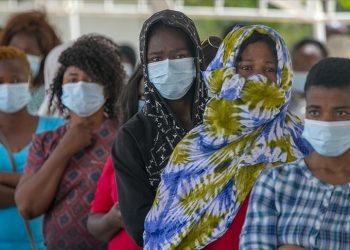 اتفاقية شراكة بين فرنسا والاتحاد الإفريقي لدعم الأفارقة بـ 10 ملايين جرعة من اللقاحات المضادة لكورونا