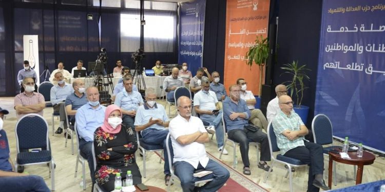 البيجدي يُدير ظهره لحكومة أحنوش وعينه على مؤتمره المقبل .. ردود غاضبة على اشهار العثماني لاستقالته السياسية دون التنظيمية