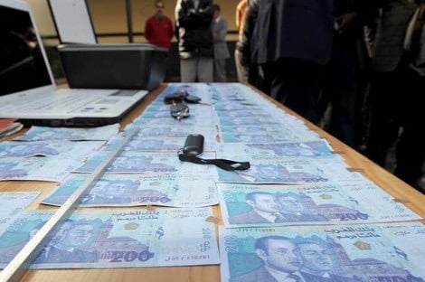 اعتقال 4 أشخاص بأزرو وفاس بتهمة تزوير العملة والنصب والاحتيال على بائعي المواشي
