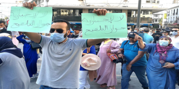 غاضبون على اجبارية التلقيح وجوازه يدعون عبر مواقع التواصل الاجتماعي إلى مسيرة مليونية