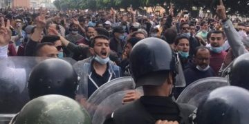 اعتقالات “الأساتذة المتعاقدين”ترتفع إلى 16 موقوفا والتنسيقية تدعو إلى وقفة حاشدة أمام مقر وزارة بنموسى