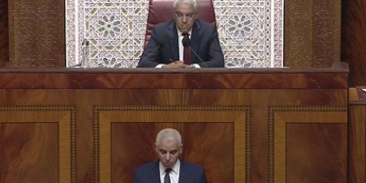 وزير الصحة ينفي ظهور أعراض جانبية وتسجيل حالات وفيات بسبب اللقاح