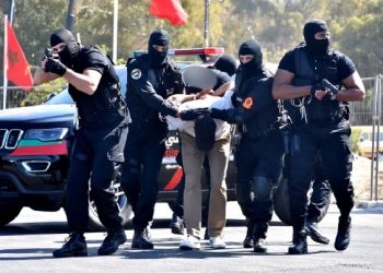 القبض على جزائري – فرنسي مطلوب لدى المغرب وفرنسا بتهمة الإتجار الدولي في المخدرات وتبييض الأموال والضرب والجرح