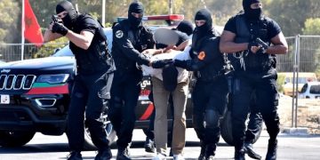 القبض على جزائري – فرنسي مطلوب لدى المغرب وفرنسا بتهمة الإتجار الدولي في المخدرات وتبييض الأموال والضرب والجرح