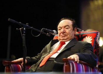 وفاة الفنان السوري صبحي أبو قوس المشهور باسم صباح فخري عن عمر ناهز 88 عاما