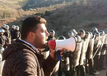 8 من نشطاء احتجاجات تماسينت يواجهون الخميس المقبل تهما ثقيلة ترتبط بعرقلة قنطرة  وطرق طالبوا بالتحقيق في جودة أشغالها