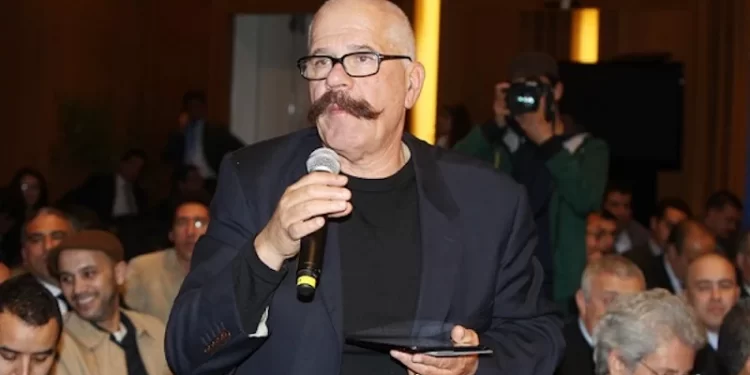 رحيل الصحافي فهد يعتة نجل الزعيم السياسي علي يعتة عن سن ينهاز 69 عاما