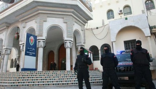 فاس.. موظفو الشرطة المتهمون بالإرتشاء واختلاس وتبديد أموال عمومية يمثلون الإثنين المقبل أمام أول جلسة للتحقيق التفصيلي