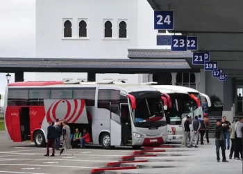 الفيدرالية الوطنية للنقل السياحي.. 3 آلاف شركة مهددة بالإفلاس ومسؤوليها بالسجن  بسبب تراكم ديونها لدى الأبناك