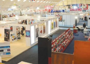 الوزير بنسعيد يعارض تنقل المعرض الدولي للكتاب عبر الجهات