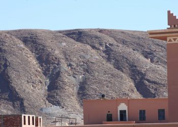 بني تجيت(إقليم فجيج) :صناع منجميون غاضبون من مخططات وزارة الطاقة والمعادن بالمنطقة(فيديو)