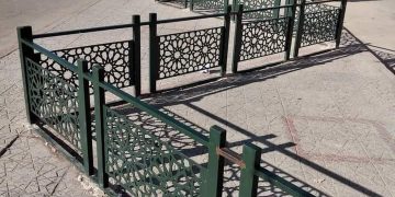 الـ ” SCOOP “..والي فاس والعمران وراء فضيحة تسييج عشوائية لرصيف الراجلين // العمدة ومستشارو تحالفه بلعوا لسانهم خوفا من غضبة السلطات