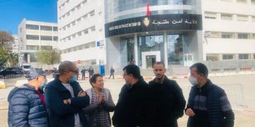عاجل..والي أمن طنجة يمنع محامين من النهج والعدل والإحسان من التخابر مع القيادي في النهج الديمقراطي عبد الله الحريف