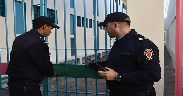 سكوب:إدارة سجن بوركايز تعزل الفايق عن ضحاياه من سجناء اتهموه بالإضرار بهم وبعائلاتهم