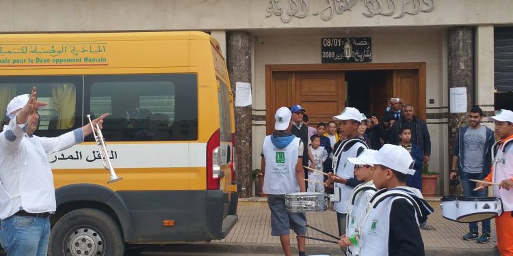 خاص:برلمانية ورئيسة جمعية من “البام” تتسبب في اعتقال شاب يعيش بدار لليتامى احتجوا على تصوير إفطارهم”الإحساني”
