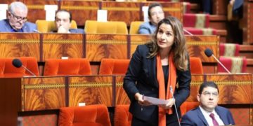 البيجدي يرد على تصريح وزيرة البام بخصوص بيع شركات المحروقات بالخسارة