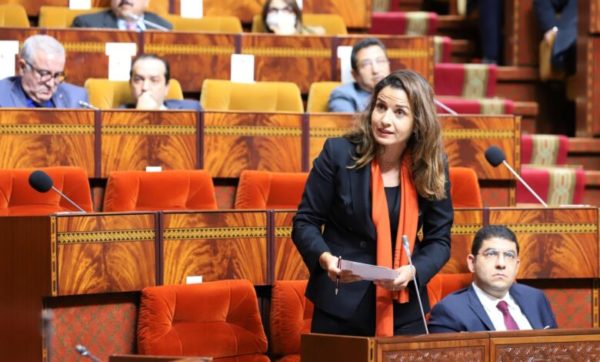 البيجدي يرد على تصريح وزيرة البام بخصوص بيع شركات المحروقات بالخسارة