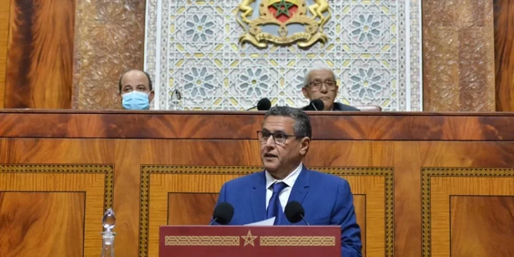 أخنوش يُعلق فشل توقعات حكومته على كورونا وأوكرانيا والجفاف