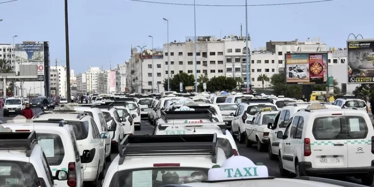 مستشار برلماني عن الـ”UMT”يطالب بالتحقيق في فضيحة حصول امبراطور مأذونيات النقل على 32 مليون درهم شهريا من دعم الحكومة للمحروقات