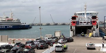 توقيف سائق شاحنة للنقل الدولي للبضائع بميناء طنجة المتوسط تعيد الجدل لنطاق منع التصوير