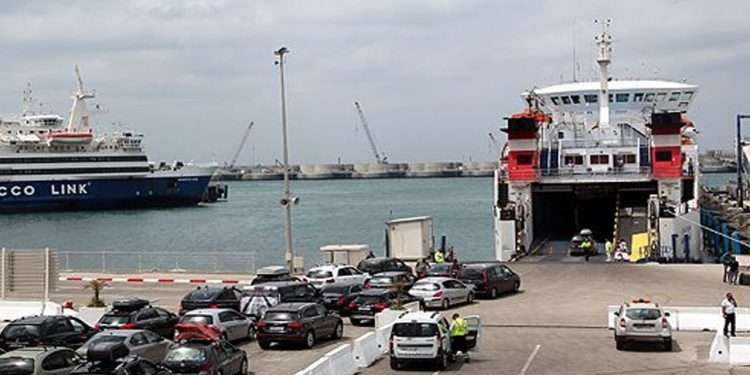 توقيف سائق شاحنة للنقل الدولي للبضائع بميناء طنجة المتوسط تعيد الجدل لنطاق منع التصوير