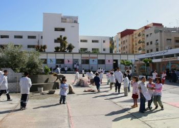 جدل بقلعة السراغنة بسبب إحالة مديرة مدرسة 4 أطفال على الدرك بتهمة سرقة قطح حلوى وتمر من المطعم المدرسي
