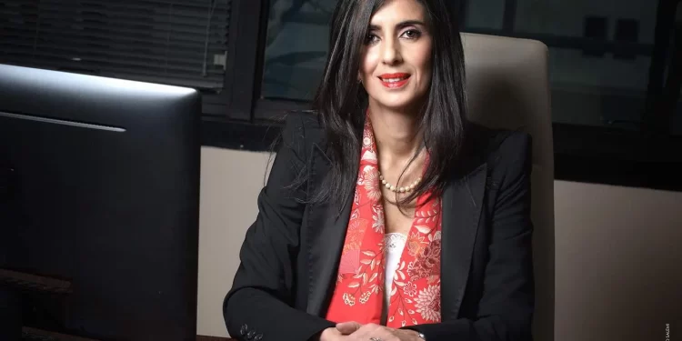 وزيرة المالية ترد على المطالبين بتشغيل محطة “لاسامير” لحل أزمة الوقود // قالت بأن حكومة أخنوش تواجه عدم وضوح الرؤية حول منحى الأسعار