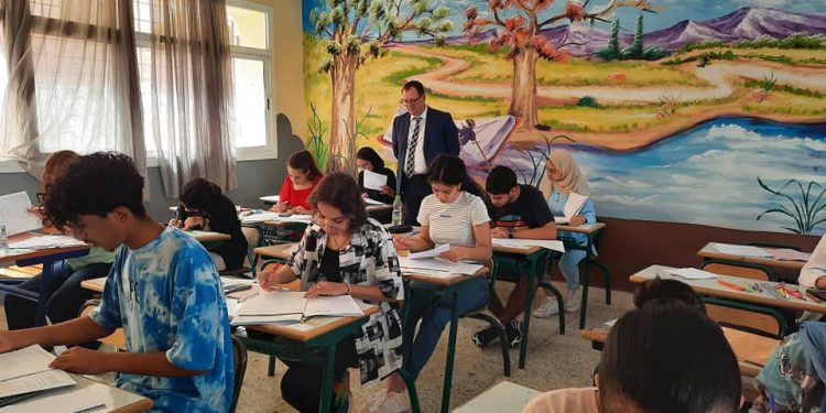 انطلاق الدورة العادية للامتحان الوطني الموحد للباكالوريا وسط ترحيب كبير للتلاميذ بالاختبارات اعتبروها في المتناول ((+ فيديو من فاس))