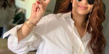 ابتدائية سلا تُؤجل أول جلسة لمحاكمة الصحافية حنان باكور من أجل “تدوينة”حول وفاة بلفقيه وانتخاب الوزيرة السابقة بوعيدة على رأس جهة  كلميم