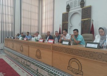 مقاطعة زواغة تعمق جراح التحالف السياسي لجماعات فاس ومقاطعاتها يقوده حزب الأحرار//    الرئيس الاستقلالي يفشل للمرة الثانية في توفير النصاب القانوني لدورة يونيو العادية