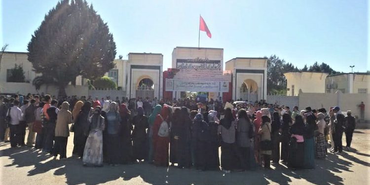 بعد المقاطعة..كلية الشريعة  تؤجل الامتحانات إلى 20 يونيو الجاري  وعمليات شد الحبل تتواصل بين العميد ومكتب نقابة التعليم العالي