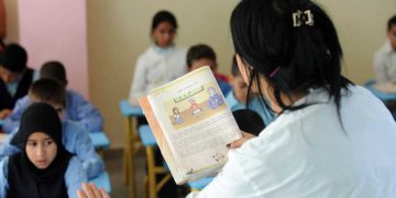 التلميذ المعتدي على أستاذته بمولاي دريس زرهون مازالا حرا وسط غضب نساء ورجال التعليم بإقليم مكناس