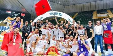 منتخب أسود القاعة يفوزون بكأس القارات بعد  فكهم للعقدة الإيرانية