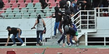 شغب الملاعب المتواصل : توقيف 38 راشدا و إخضاع 50 قاصرا للمراقبة تورطوا في أحداث مقابلة فريقي الجيش الملكي ونهضة بركان