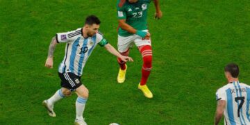 مونديال قطر 2022.. سحر ميسي يخرج منتخب الأرجنتين من عنق الزجاجة