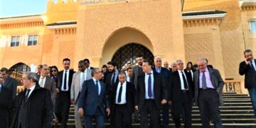 فاس : نقابة موظفي العدل تدخل على خط  اختلالات بناية قصر العدالة الجديد وتحتج على طريقة تدبير الوزير وهبي لقرار”الترحيل”