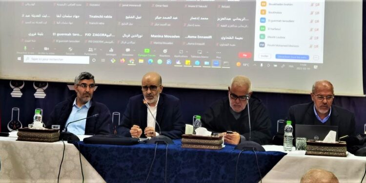 البيجدي يبحث عن “لوك”سياسي جديد .. أعلن عن فتح  ورش لمراجعة برنامجه وأطروحته السياسية ونظامه الأساسي