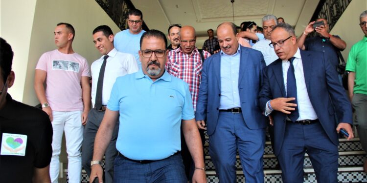 خاص: توقيف الكاتب العام الأسبق “لنقابة عمال أوزون”وحارس مركز نقابة ميارة بفاس المدينة بشبهة ترويج المخدرات.. الكاتب الإقليمي ينفي توقيفه داخل مركز النقابة