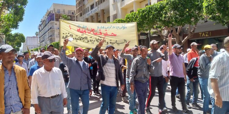 من مكناس نقابةالـ”CDT”تدعو المغاربة للاحتجاج على الغلاء وتعتبر الشارع هو الحل((الفيديو))