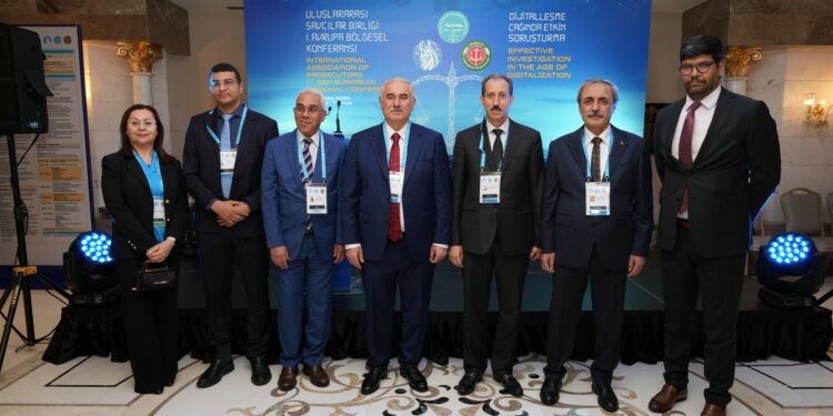 تركيا.. وفد من قضاة النيابة العامة برئاسة الداكي يشاركون في مؤتمر إقليمي دولي حول استعمال الذكاء الاصطناعي في الإجراءات الجنائية المرتبطة بالجرائم الرقمية والاقتصادية