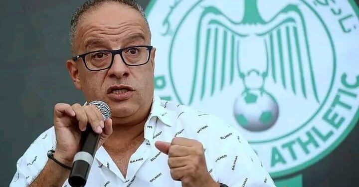 تفاصيل”السقطة المدوية”لإمبراطور”عمال النظافة”من على كرسي الرجاء البيضاوي عانى كثيرا للوصول إليه