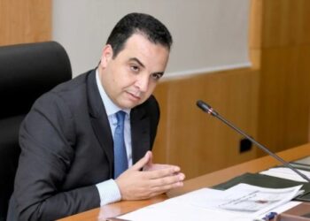 فاس : مستشارة من الأحرار”مهووسة”بالتعمير تشكو من”البلوكاج”..والوزير بايتاس ينصح منتخبيه بأخذ العبرة من ملف”الفايق”
