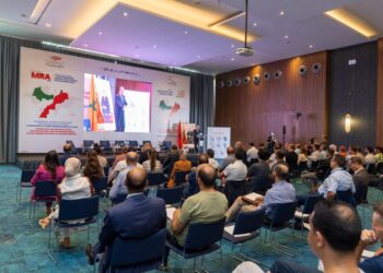 المركز الجهوي للاستثمار يعرض مؤهلات وتحفيزات الاستثمار لجلب المهاجرين من أبناء جهة طنجة-تطوان-الحسيمة”